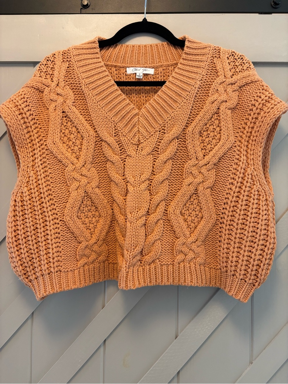 Cable Knit V-Neck Sweater Vest in Peach